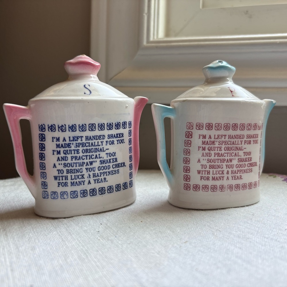 Adorable vintage MCM left-handed teapot-shaped salt & pepper shakers